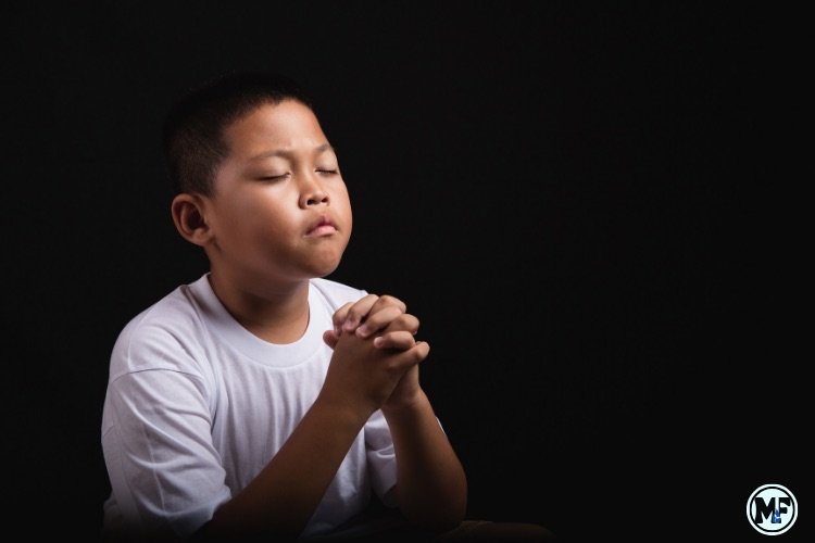 Mercy to Faith blog Images - How to Pray Effectively as a Christian: A Little Child Praying